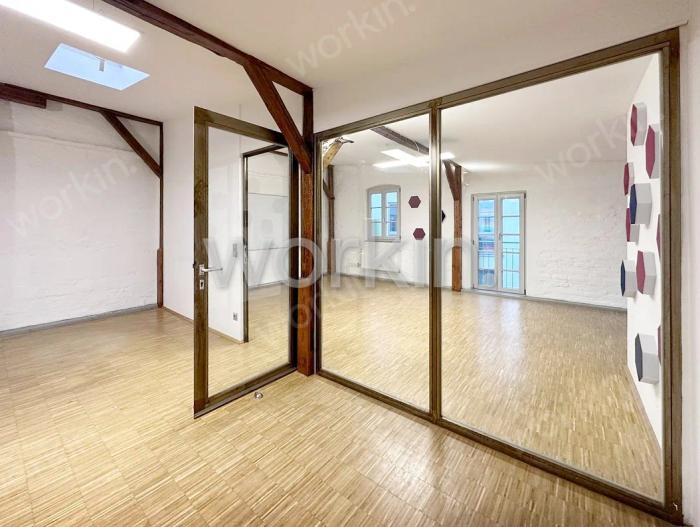 Büro mieten Hamburg-Ottensen: Hinterhof-Loft, Große Brunnenstraße 116. nahe Bahnhof Altona. Foto 4