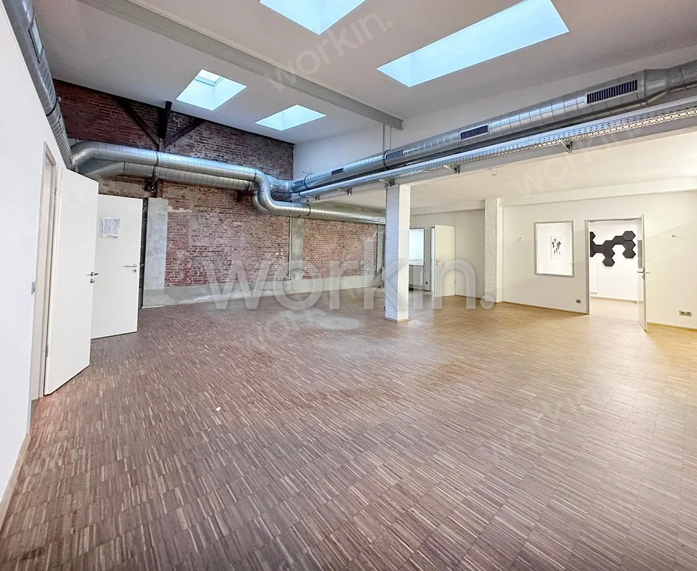 Büro mieten Hamburg-Ottensen: Hinterhof-Loft, Große Brunnenstraße 116. nahe Bahnhof Altona. Foto 5