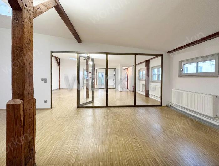 Büro mieten Hamburg-Ottensen: Hinterhof-Loft, Große Brunnenstraße 116. nahe Bahnhof Altona. Foto 2