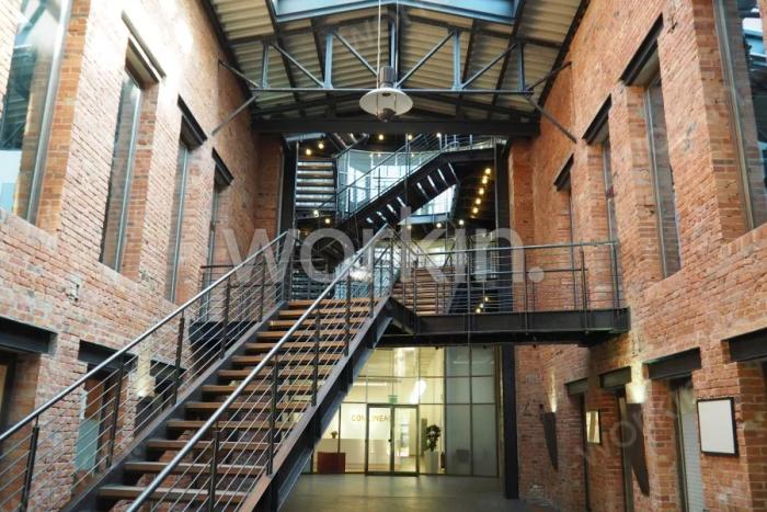 Büro mieten Hamburg-Bahrenfeld: Kraftwerk, Leverkusenstraße 54. nahe Hauptbahnhof. Foto 3