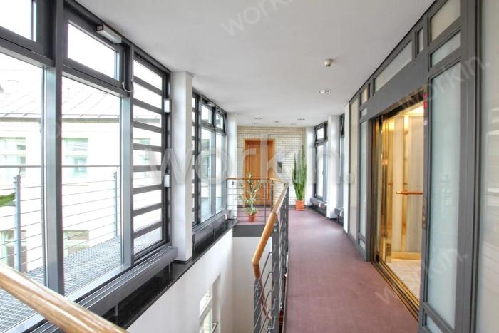 Büro mieten Hamburg-Neustadt: Slomanhaus, Baumwall 3. nahe Hauptbahnhof. Foto 2