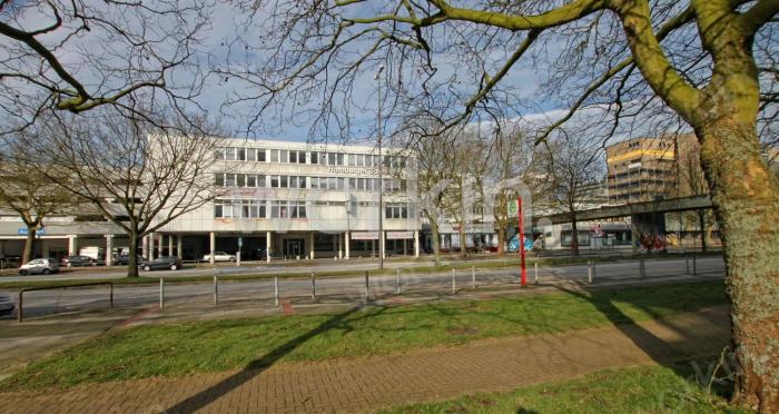 Büro mieten Hamburg-Barmbek-Nord: City Nord I, Überseering 5-9. nahe Sengelmannstraße. Foto 3