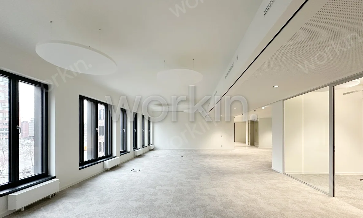 Büro mieten Hamburg-HafenCity: Brooktor, Brooktorkai 18. nahe Hauptbahnhof. Foto 2
