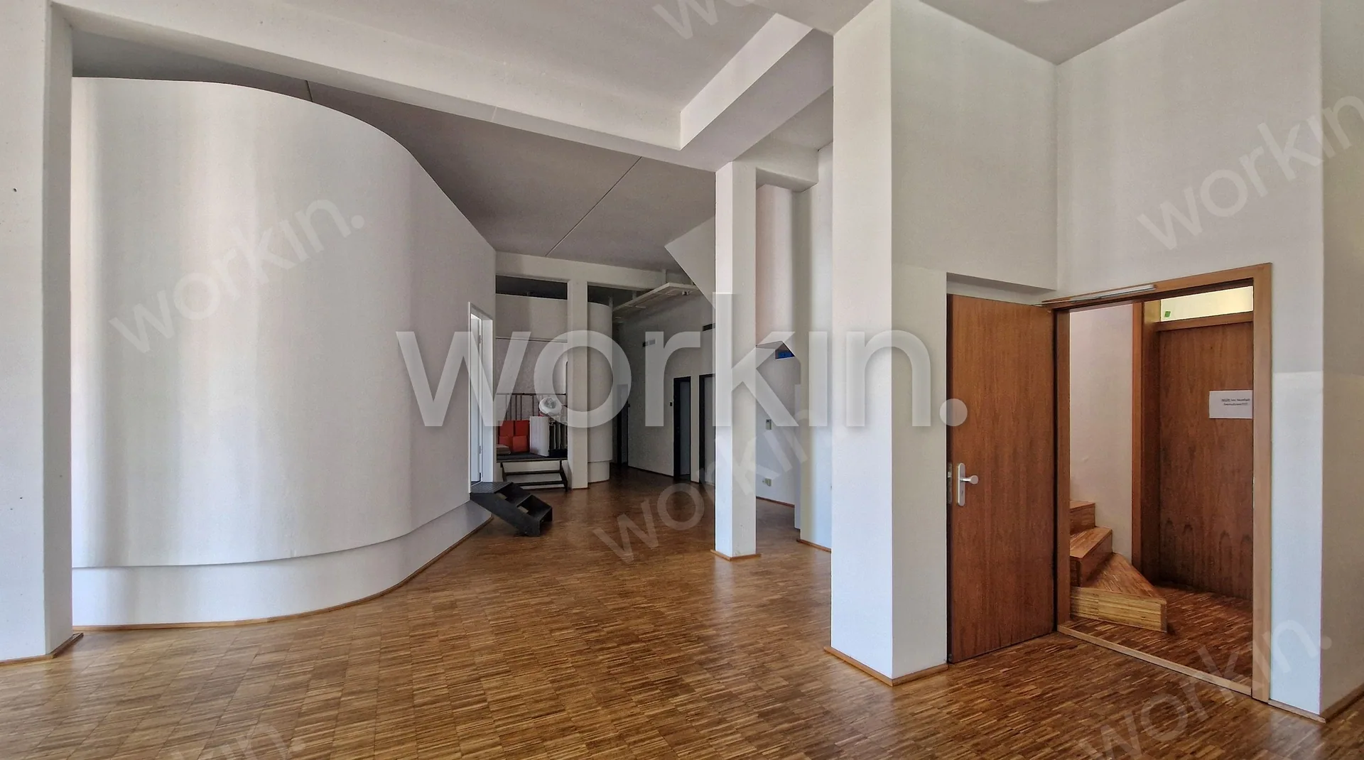 Büro mieten Hamburg-Ottensen: LACKFABRIK OTTENSEN, Holstentwiete 15. nahe Bahnhof Altona. Foto 5