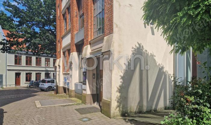 Büro mieten Hamburg-Ottensen: LACKFABRIK OTTENSEN, Holstentwiete 15. nahe Bahnhof Altona. Foto 2